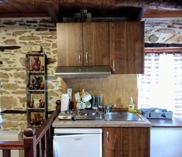 Keramidi Apartment | Child-Friendly Haven: Guesthouse To Petrino 1 Awaits