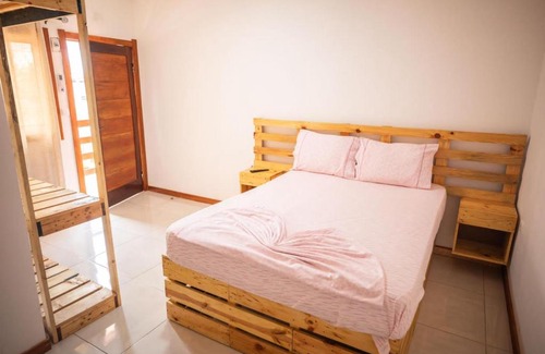 Vila Maria Hostel | Eco-Friendly Guesthouse WF: Family and Wheelchair Accessible