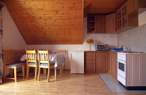 Smoljanac Apartment | Cozy Guesthouse Žafran - Two Bedroom Apartment Awaits