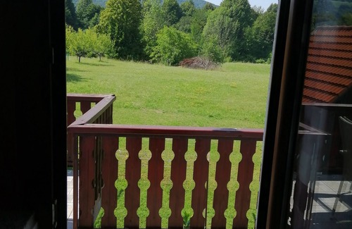 Smoljanac House | Cozy Guesthouse Žafran: Pet-Friendly with Breakfast Included