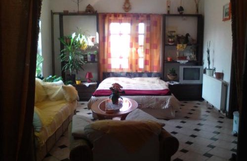 Aljmas House | Budget-Friendly Guesthouse Zeko with Breakfast & Kitchen