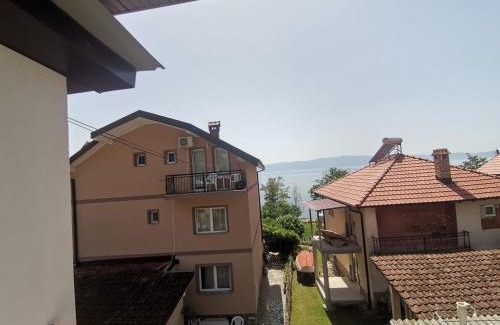 Pestani House | Oceanfront Guesthouse Zimovski: Rated 9/10 for Families