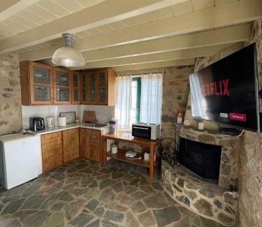 Monemvasia House | Discover Guesthouse Kamara: Pet-Friendly & Family Welcoming