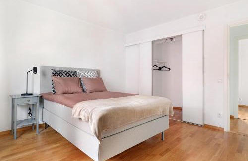 Pitea Apartment | Modern 3BR Apartment at Guestly Homes - Family-Friendly Stay