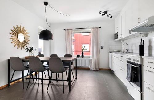 Pitea Apartment | Modern 3BR Apartment at Guestly Homes - Family-Friendly Stay