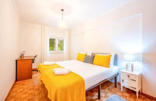 Lumiar Apartment | Cozy Getaway at GuestReady in Lumiar - Family Friendly Stay