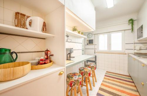 Lumiar Apartment | Cozy Getaway at GuestReady in Lumiar - Family Friendly Stay