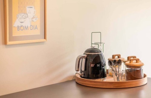 Santa Cruz Apartment | Modern GuestReady Hotel with Ocean View and Breakfast