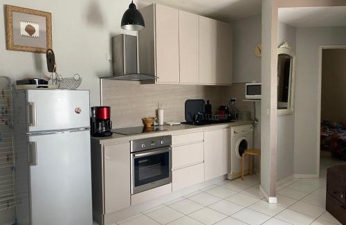Perigny Apartment | Discover GuestReady - Vintage African Apt near La Rochelle