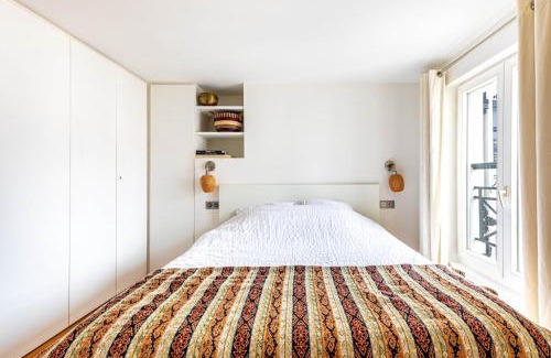 Quartier du Faubourg-Montmartre Apartment | GuestReady - Sky-High Sanctuary for Families in Central Paris