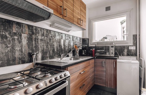 Parc-de-Montsouris Apartment | Homelike Apartment in Paris with Spa and Breakfast Options