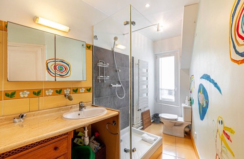 13th Arrondissement Apartment | Cozy 2BR Apartment Steps from Chinatown with Great Amenities