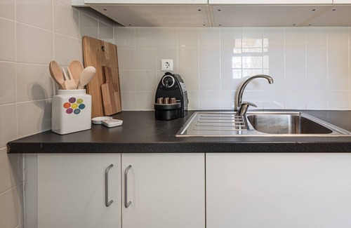 Vilarinha Apartment | Cozy GuestReady Home with Ocean View & Beach Access