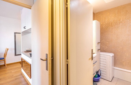 13th Arrondissement Apartment | Sunny GuestReady Retreat Near Panthéon, Perfect for Families