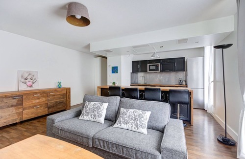 Bordeaux Maritime Apartment | GuestReady - Contemporary Stay with Family-Friendly Amenities