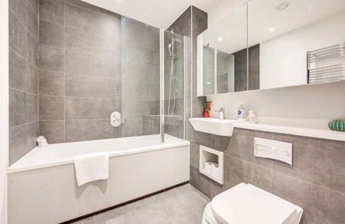 Hounslow Central Apartment | Discover GuestReady - Family-Friendly Living in Hounslow
