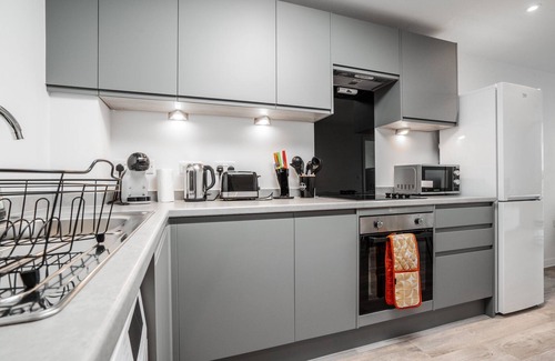 Vauxhall Apartment | GuestReady - Ideal Escape with Spa & Family-Friendly Amenities