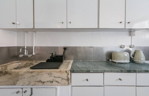 Espinho Apartment | Cozy Espinho Summer Flat with Oceanfront Views & Breakfast