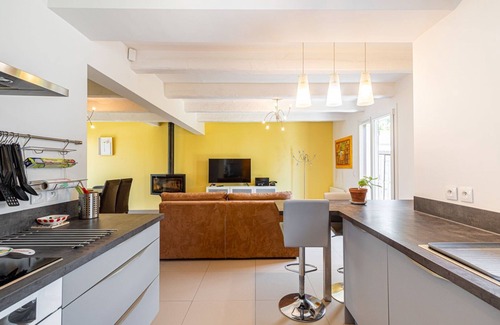 13th Arrondissement Gobelins Apartment | Top-Rated GuestReady House in Clamart with Spa & Breakfast