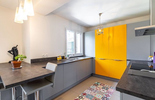 13th Arrondissement Gobelins Apartment | Top-Rated GuestReady House in Clamart with Spa & Breakfast