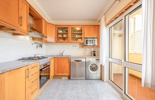 Palmela House | Top-Rated GuestReady - Golfe Montado with Breakfast & Kitchen