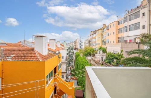 Sao Jorge de Arroios Apartment | Welcoming GuestReady: Ideal Family Stay in Lisbon