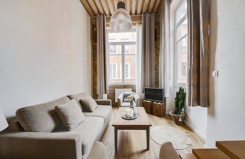 Grande Cote - Annonciade Apartment | Elegant Duplex Retreat in the Heart of the City