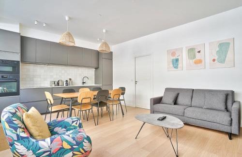 Croulebarbe Apartment | Modern Flat Near Latin Quarter - Child-Friendly Comfort