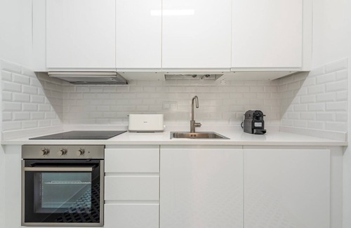 Restelo Apartment | Elegant 1-Bedroom Suite in Historic Neoclassical Building