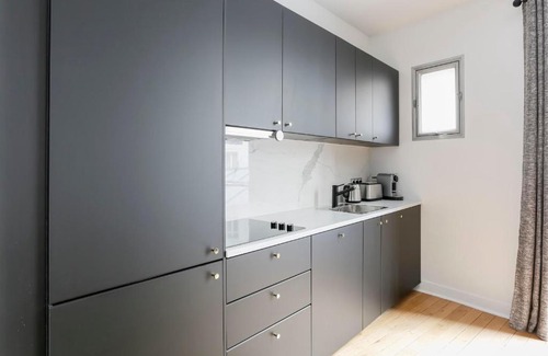 Palais-Royal Apartment | Modern 2-Bedroom Retreat near Palais Royal & Louvre