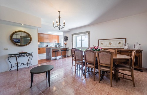 Moledo Apartment | Top-Rated GuestReady - Paracoba House with Family Amenities