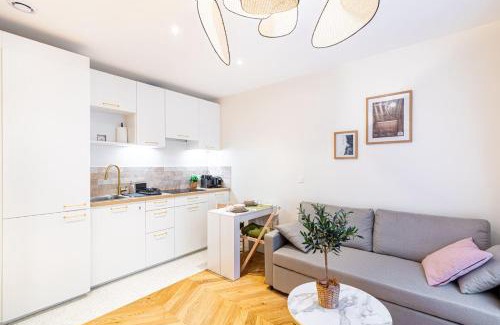 Clichy Apartment | Kid-Friendly Stay at GuestReady - Paris Delight by Metro
