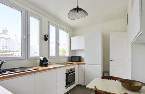 Passy Apartment | Experience GuestReady: Eiffel Tower Views in 16th Arr.