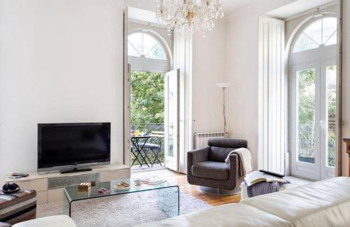 Martires Apartment | ALTIDO Design Apartments in Chiado - Family & Accessible Stays