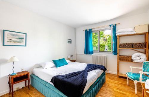 Meudon Apartment | Trendy Retreat Near La Seine Musicale for Families