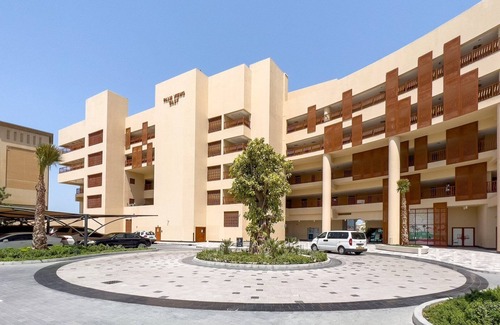 Palm Jumeirah Apartment | Stylish Stay at GuestReady with Burj Al Arab Views