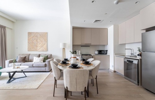 Dubai Apartment | GuestReady - Stylish Stay with Dubai