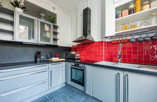 Villette - Maisons Neuves Apartment | Convenient GuestReady T2 Near Part Dieu - Family Friendly Stay