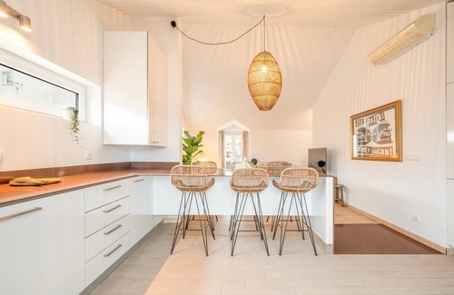 Trafaria Apartment | Top-Rated Tagus and Sea View Apartment in Trafaria