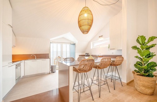 Trafaria Apartment | Top-Rated Tagus and Sea View Apartment in Trafaria
