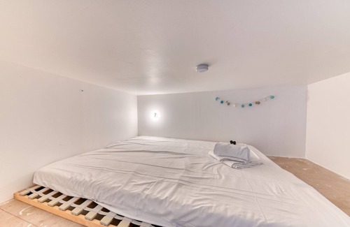 Villette - Maisons Neuves Apartment | Serene City Retreat with Spa & Family-Friendly Amenities