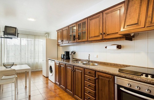 Sao Joao do Souto Apartment | Relax at Ryan's Place: Family-Friendly & Accessible Stays