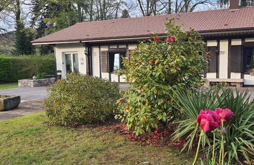 Epinal Bed & Breakfast | Cozy Guestroom Épinal for 2 with Pool & Family Amenities