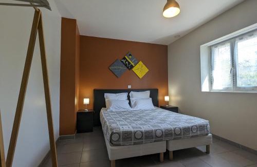 Neuvy-Saint-Sepulchre Bed & Breakfast | Cozy Guestroom in Neuvy-Saint-Sépulchre for 2 Guests