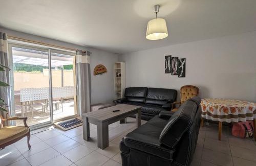 Neuvy-Saint-Sepulchre Bed & Breakfast | Cozy Guestroom in Neuvy-Saint-Sépulchre for 2 Guests