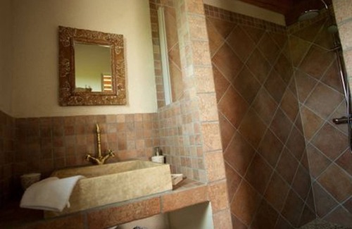 Pouligny-Notre-Dame Bed & Breakfast | Cozy Studio Flat in Pouligny-Notre-Dame for 6 Guests