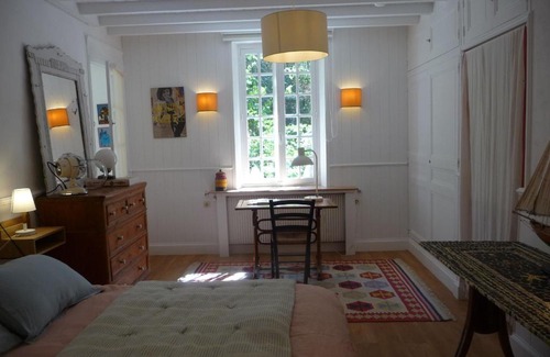Presnoy House | Cozy Guestroom Presnoy for 2 - Family-Friendly Retreat