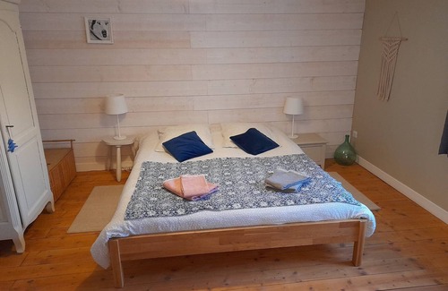 Raon-les-Leau Bed & Breakfast | Cozy Guestroom in Raon-lès-Leau with Spa & Breakfast