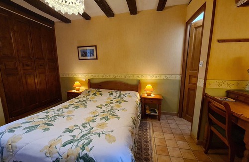 Saulnay Bed & Breakfast | Cozy Guestroom Saulnay: Ideal Studio for Two, Breakfast Included