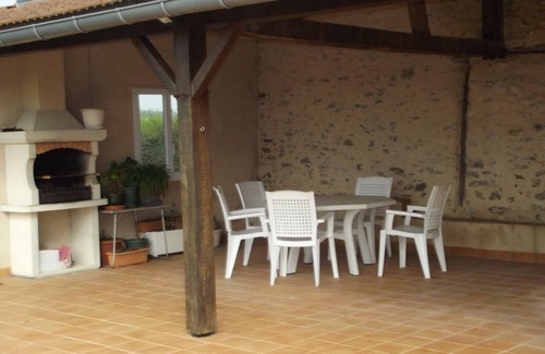 Saulnay Bed & Breakfast | Cozy Guestroom Saulnay: Ideal Studio for Two, Breakfast Included